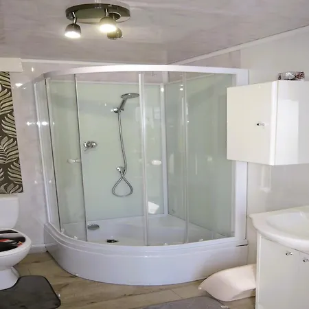 New For 4 People In Wise Ka Виселка